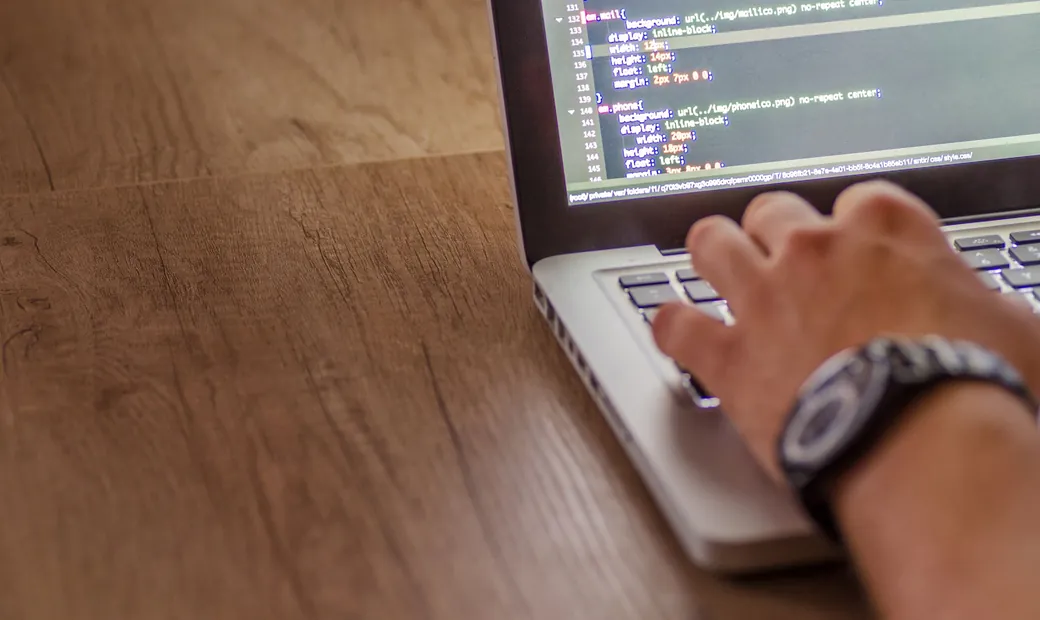 Como criar um site profissional com IA (Claude) sem precisar ser programador