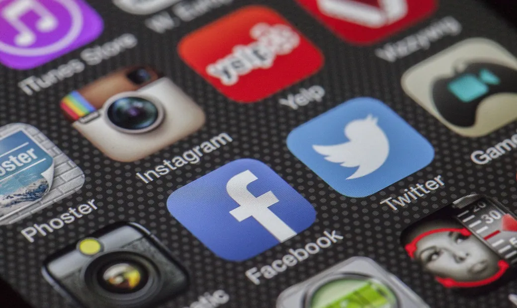 Preciso estar em todas as redes sociais?